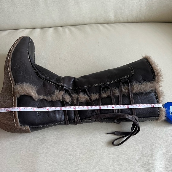 Artica Brown Leather Wedhe Heel Boots Size 37 - Picture 9 of 10